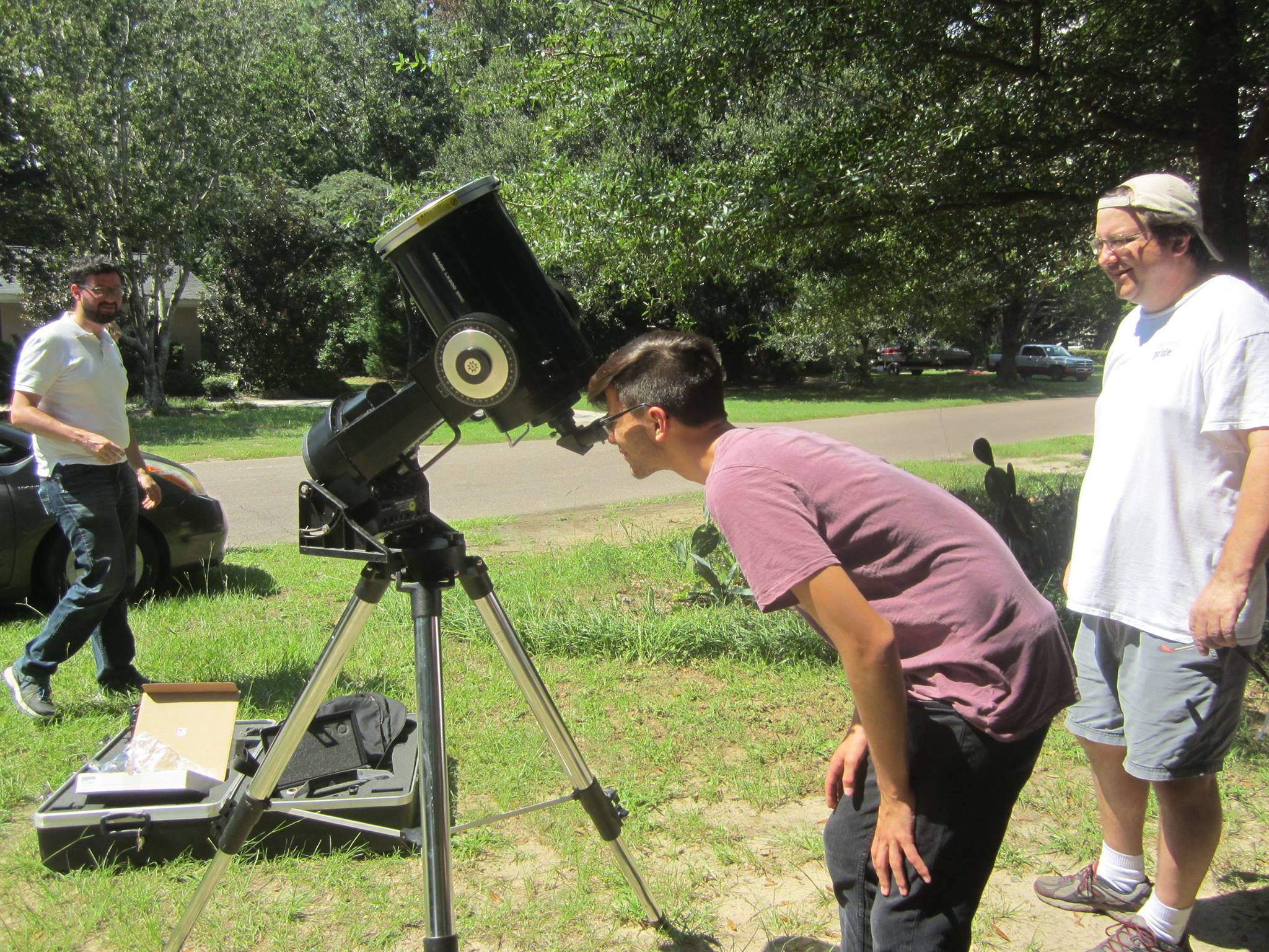 Line of people eager to try the Telescope